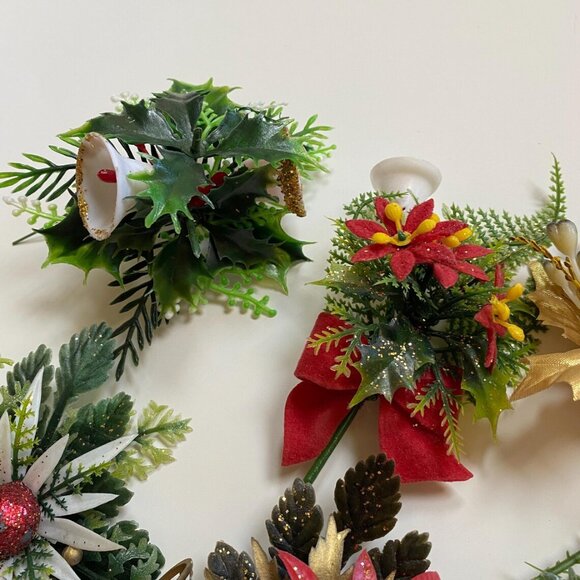 Vintage Christmas Corsages Pretty Foil Leaves Baubles Pine Cones Bells - Picture 6 of 7